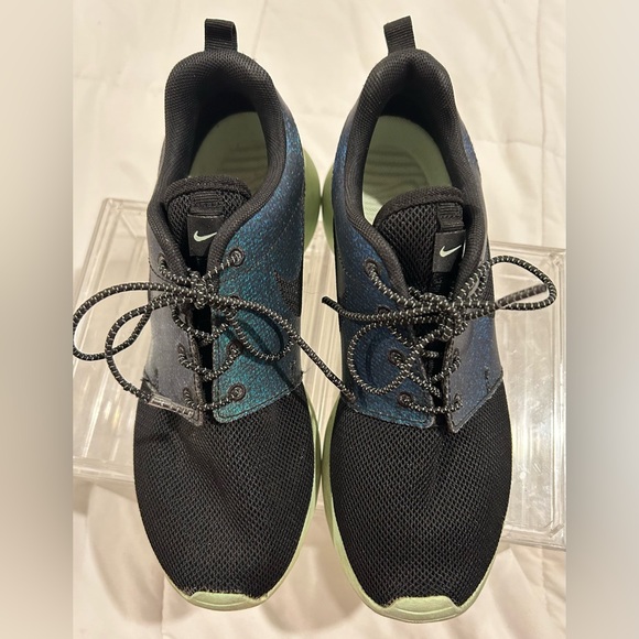 Nike Roshe Teal & Black Sneakers Size 8 - Picture 4 of 8